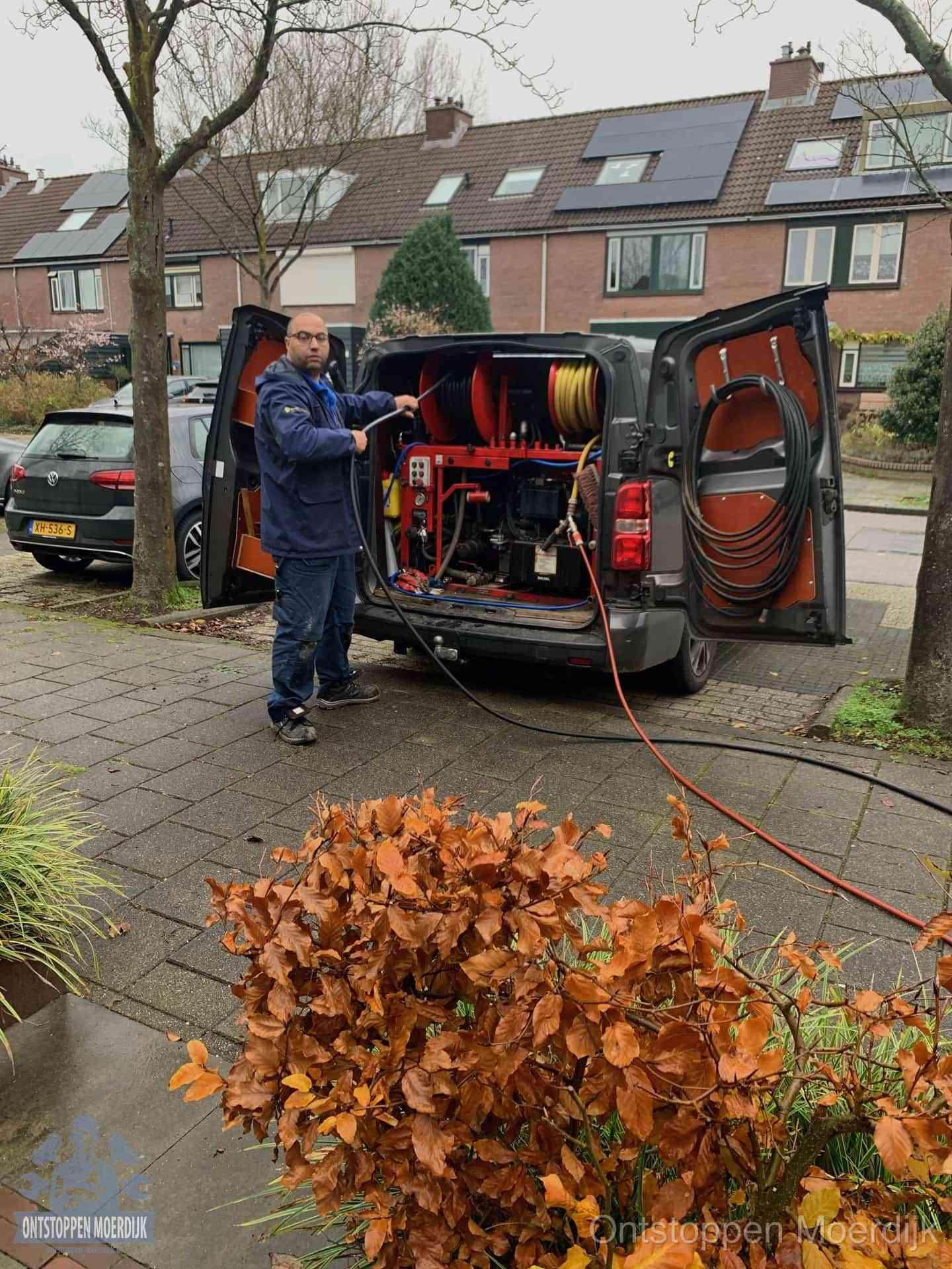 Rioolservice in de wijk in Moerdijk